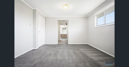 Stunning & Spacious Family Home in Newly Established Estate - Photo 3