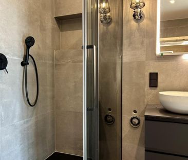 In zweiter Reihe. Sauna. Kamin. Ankleide. Urban Gardening - Photo 1