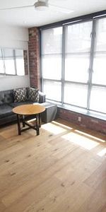 Stunning loft apartment in the Grafton building - Photo 3