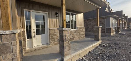 For Lease - 69 Hillcroft Way, Kawartha Lakes, Ontario - Photo 4