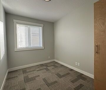 5717 2 Street Southwest, Calgary - Photo 2