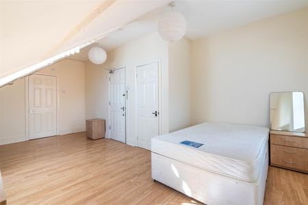 5 bed maisonette to rent in Chillingham Road, Heaton, NE6 - Photo 5
