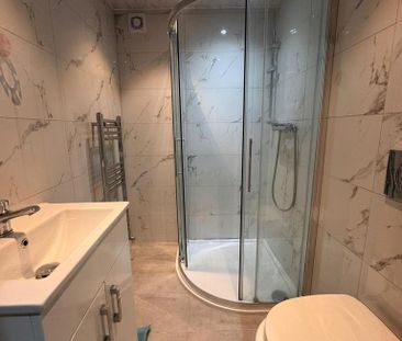 Terraced house to rent - Photo 3