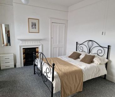 4 bedroom terraced house to rent - Photo 5