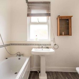 Stanley Road, Chingford, E4 - Photo 2