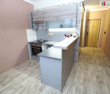 Krásný útulný byt 1+1 v šestém patře panelového domu s výtahem v So... - Photo 4