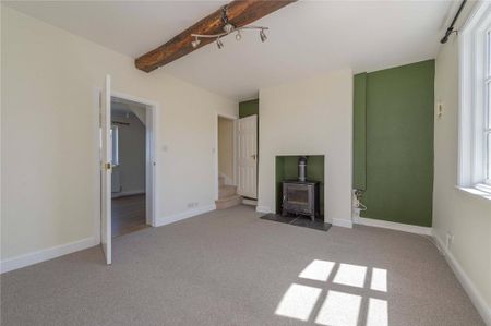 3 bedroom semi-detached house to rent - Photo 2