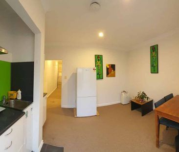 Cute & Pretty - Photo 4