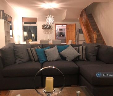 3 bedroom terraced house to rent - Photo 2