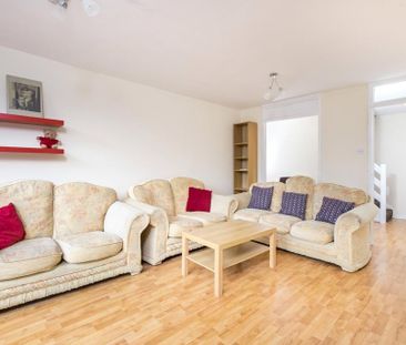 2 bedroom maisonette to rent - Photo 1