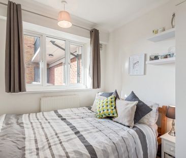 Maltby Street, London, SE1 - Photo 3