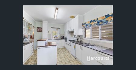 Large Family home - Photo 3