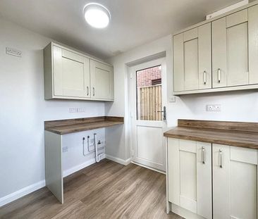 4 bedroom detached house to rent - Photo 5