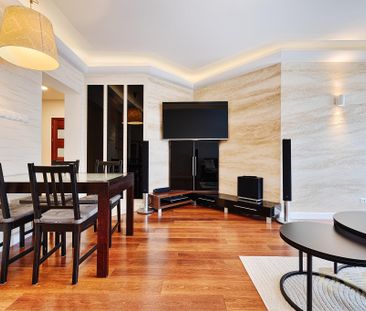 Dwa pokoje, ul. Tylna, 57 m2 - Zdjęcie 2