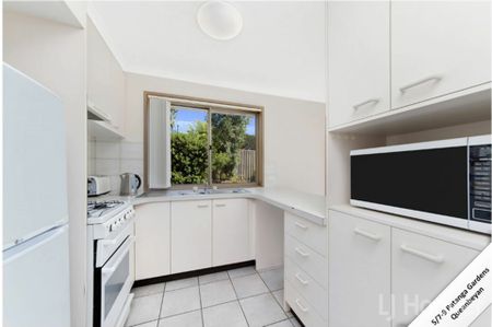 Two Bedroom Single Level Townhouse - Photo 3