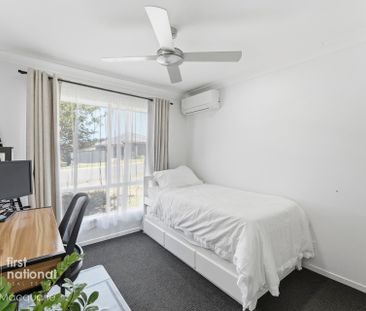 51 Floresta Crescent, Cameron Park NSW 2285 - House For Rent | Domain - Photo 6