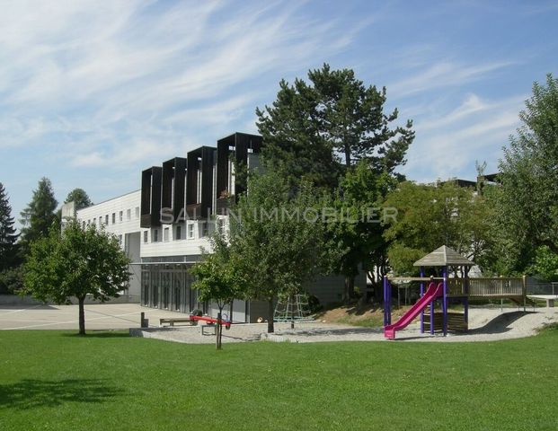 SPACIEUX STUDIO DANS UN QUARTIER FAMILIAL - Photo 1