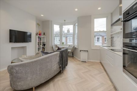 3 bedroom maisonette to rent - Photo 4