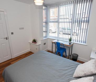 6 bedroom terraced house to rent - Photo 5