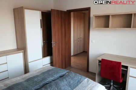 Pronájem nového velmi pěkného plně zařízeného bytu 2+kk, Brno, novostavba s parkovacím stáním - Photo 4