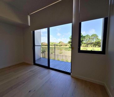 17 Norman Road, West Lakes, SA 5021 - Photo 2