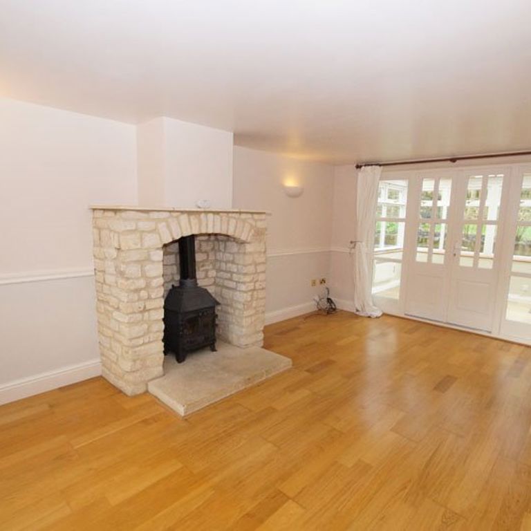 A 3 Bedroom House in Shipton Oliffe GL54 4JE - Photo 1