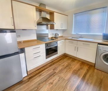 2 bedroom ground floor flat to rent - Photo 4