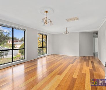 Comfort and Convenience in Strathdale - Photo 5