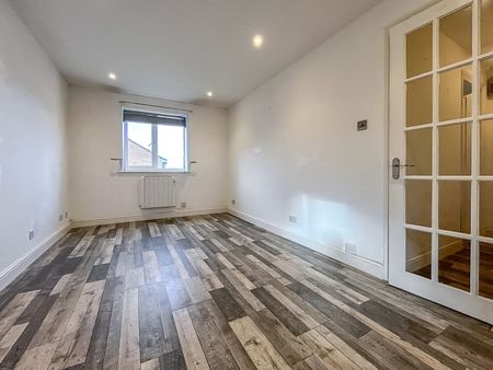 Markwell Wood, CM19, Harlow - Photo 2