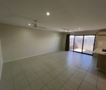 PRIVATE & SECURE UNIT IN OORALEA - Photo 1