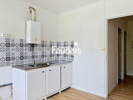 Location Appartement 4 pièces 73m² ST LO 50000 - Photo 3