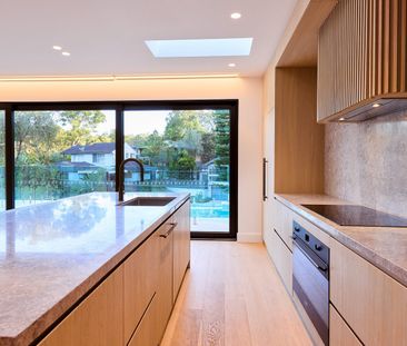 Newly Built Prestige Home in Bayview - Photo 2