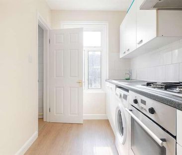 Plumstead High Street, London, SE18 - Photo 4