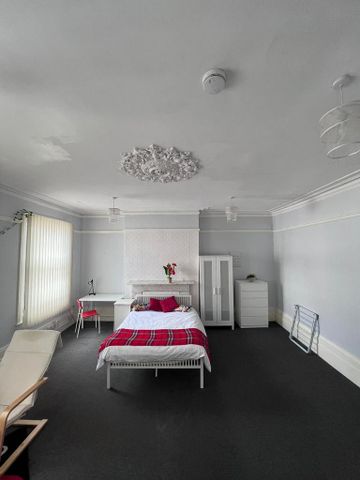 1 bedroom house of multiple occupation to rent - Photo 4