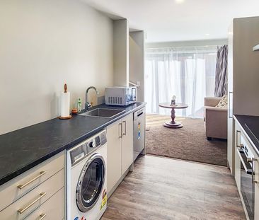 2 BEDROOM TOWNHOUSE WITH CARPARK - Photo 2