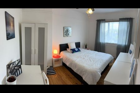 Room in a Shared House, Buckhold Road, SW18 - Photo 5