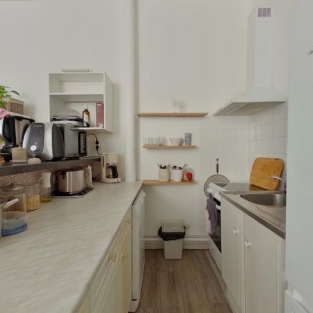 Location Appartement 3 pièces 56m² CHATELLERAULT 86100 - Photo 3