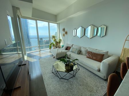 For Lease - 8 The Esplanade N/A Unit# 4801, Toronto, Ontario - Photo 2