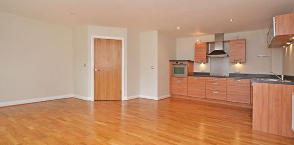 2 bedroom apartment to rent - Photo 2