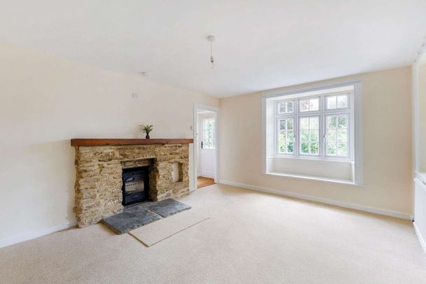 A recently refurbished three bedroom detached cottage in a rural location with an enclosed garden and private parking. - Photo 1