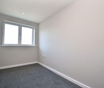 3 bedroom apartment to rent - Photo 4