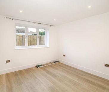 3 bedroom detached house to rent - Photo 5