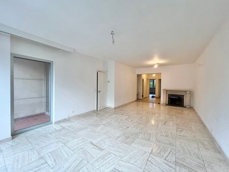 Appartement - à louer - Photo 2