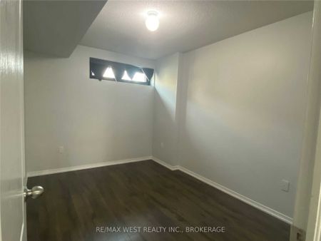 For Lease - 130 Widdicombe Hill Boulevard Unit# 421, Toronto, Ontario - Photo 3