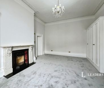2 bedroom apartment to rent Brunswick Terrace, Hove, East Sussex, BN3 - Photo 1