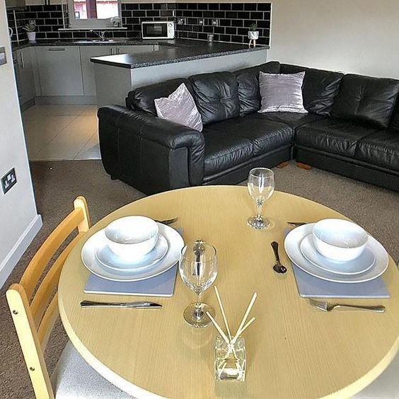 1 bedroom in a flat share to rent - Photo 1