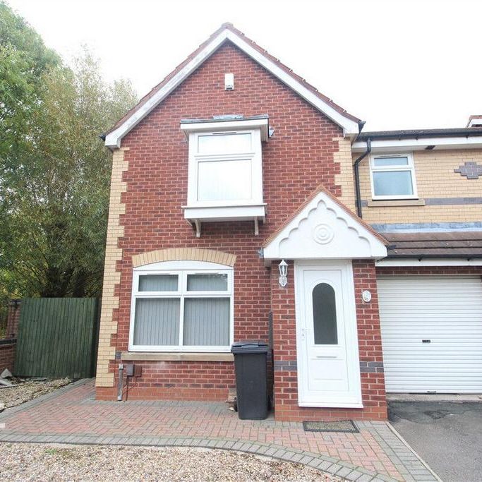 3 bedroom semi-detached house to rent - Photo 1