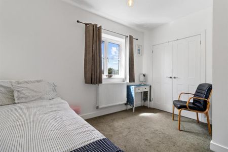 3 bedroom semi-detached house to rent - Photo 4
