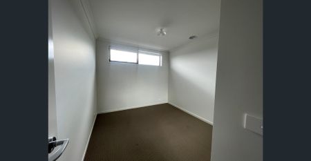 FOR LEASE - Photo 2