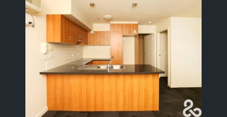 CONVENIENT APARTMENT LIVING - Photo 3